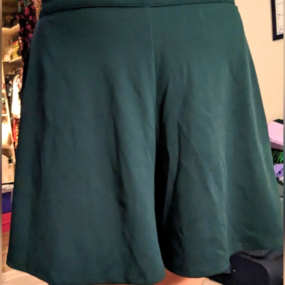 2X NWT La Femme en Noir Tap Shorts/Pants